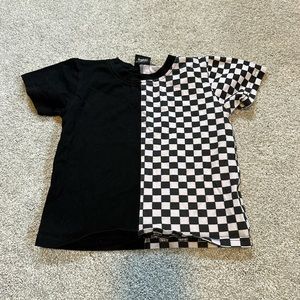 Wyld krew half checked tee. 2T.